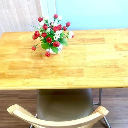Cozy Homestay With Large Bed, Private Bathroom, Large Balcony Ανόι Εξωτερικό φωτογραφία