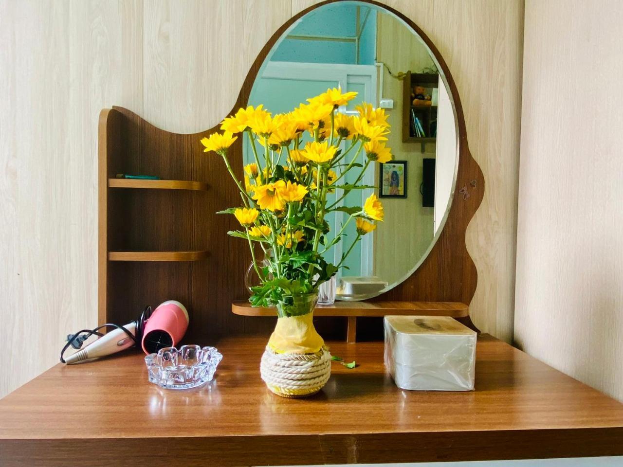 Cozy Homestay With Large Bed, Private Bathroom, Large Balcony Ανόι Εξωτερικό φωτογραφία